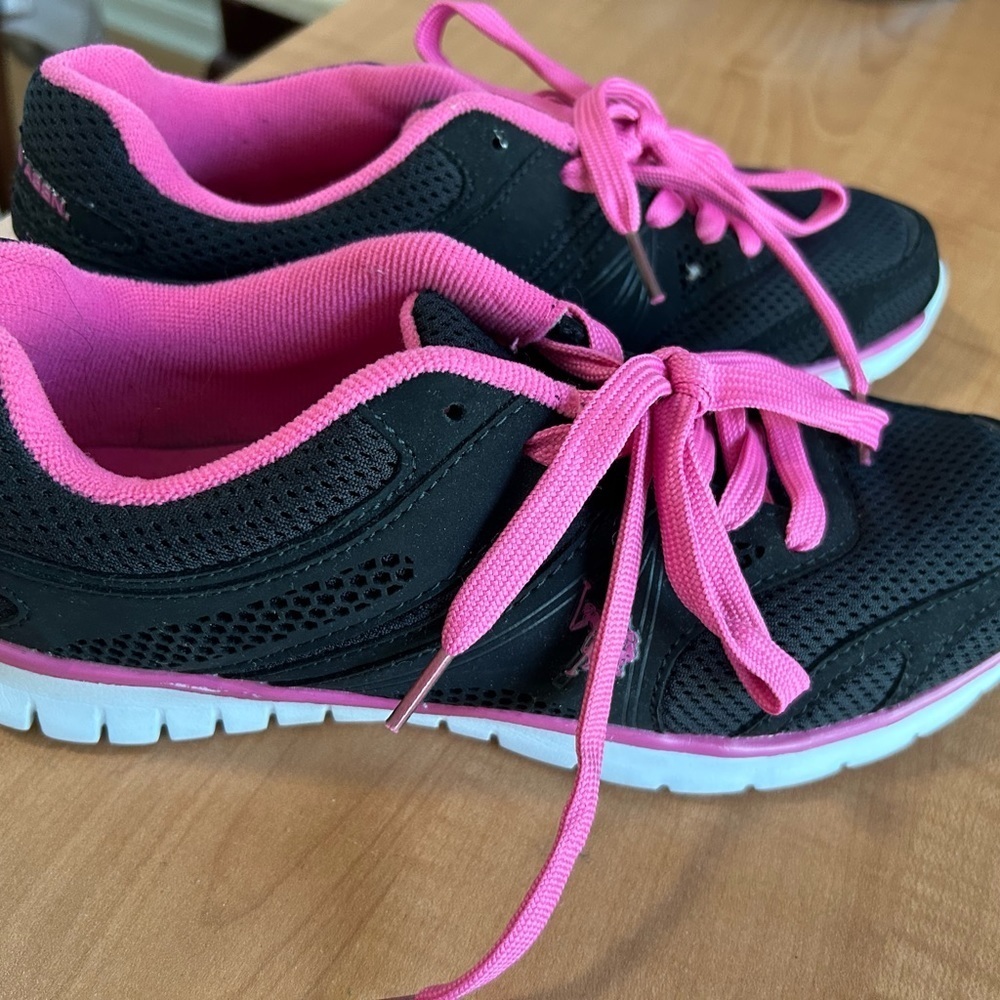 Running shoes tennis athlete women’s size 9 US Polo Association - Picture 2 of 5